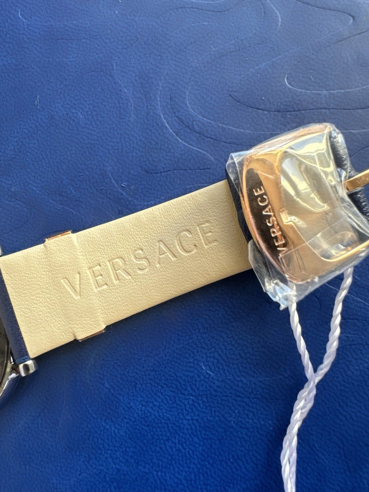 Versace VBp090017Circle Lady gold blau Leder Armband Uhr Damen NEU